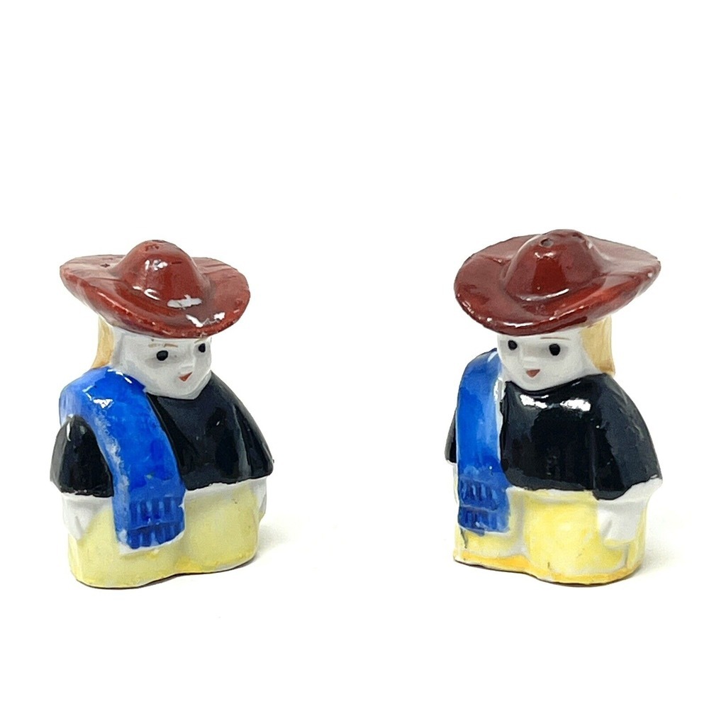 Mid Century Mexican People Mini Salt & Pepper Shakers Made Japan Ceramic Kitschy